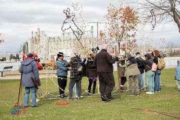 Setting up Celebration of Lights displays. (Photo courtesy pf the Sarnia-Lambton Celebration of Lights via Facebook) 