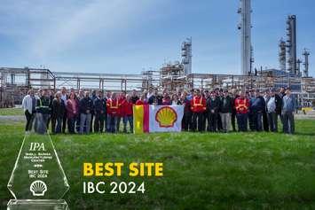 Members of Shell's Sarnia Manufacturing Centre pose to celebrate their Best Site IBC 2024 award. Image courtesy of SLEP