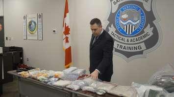 Det. Sgt. Mike Howell discusses details of the drug seizure. February 17, 2023. (Photo by Natalia Vega)