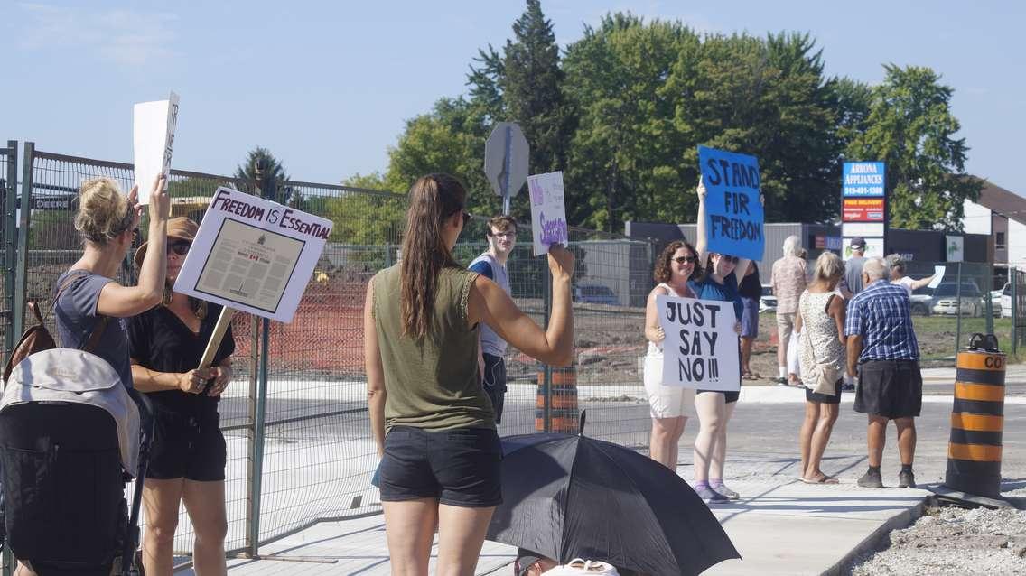 Rally held outside of Lambton College. August 24, 2021. (Photo by Natalia Vega)