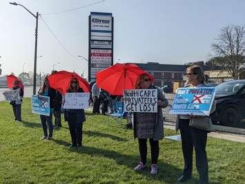 A rally was held outside of MPP Bob Bailey's office. November 3, 2022 (Photo by Natalia Vega)