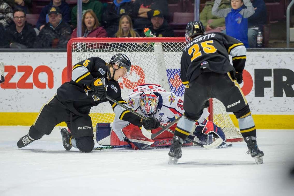 Windsor Spitfires at Sarnia Sting, February 21, 2025. Photo by Metcalfe Photography. 