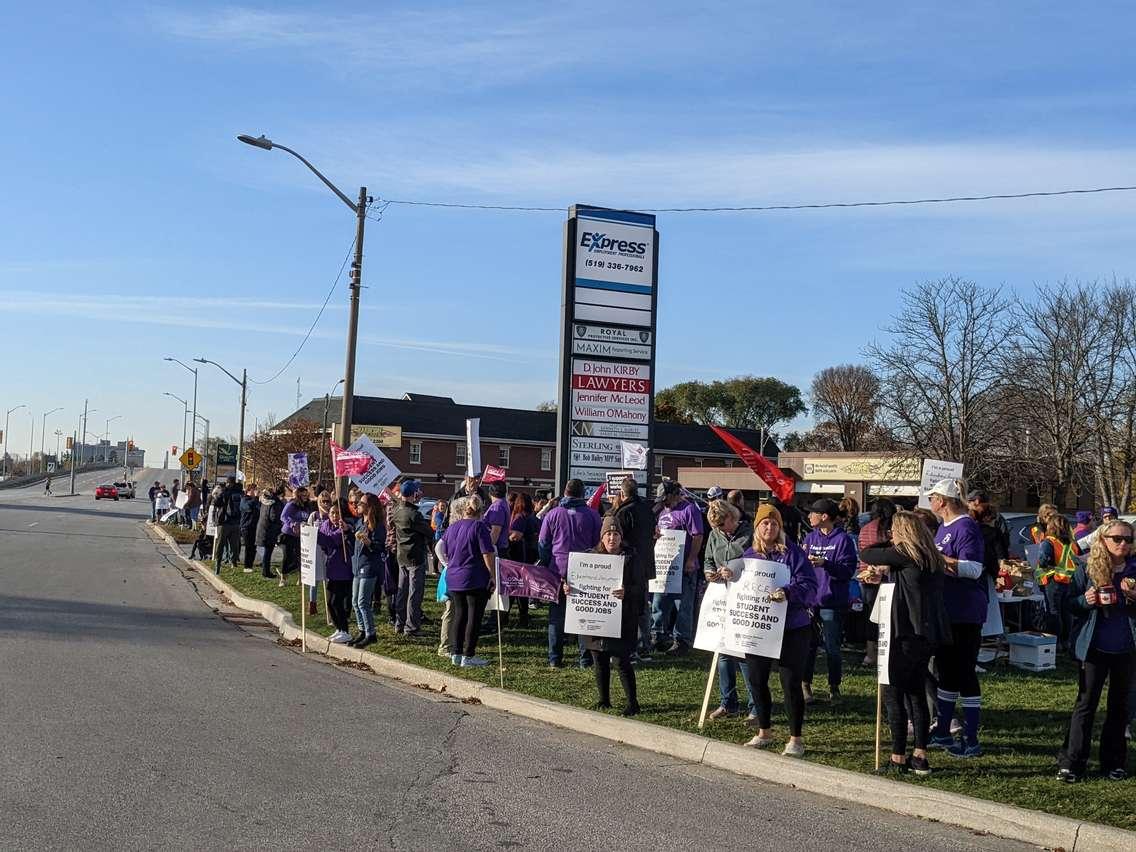 CUPE rally outside of MPP Bob Bailey's office. November 4, 2022. (Photo by Natalia Vega, Blackburn Media)