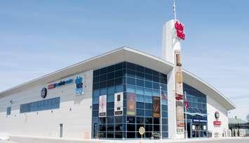 Blue Water Bridge Duty Free. Image courtesy of Tania Lee
