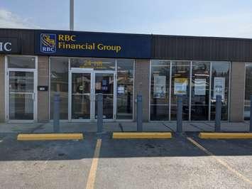 RBC Bank on Lakeshore Rd. - Mar 8/21 (Blackburnnews.com photo by Josh Boyce)