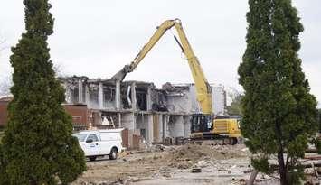 Demolition of the Lambton College north building (Photo by: Lindsay Newman/ Blackburn Media)