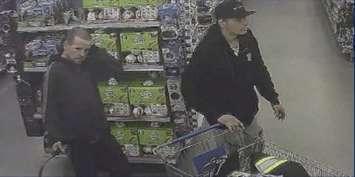Suspects wanted in a theft from Strathroy Walmart (Photo courtesy of Strathroy Caradoc Police via Facebook)