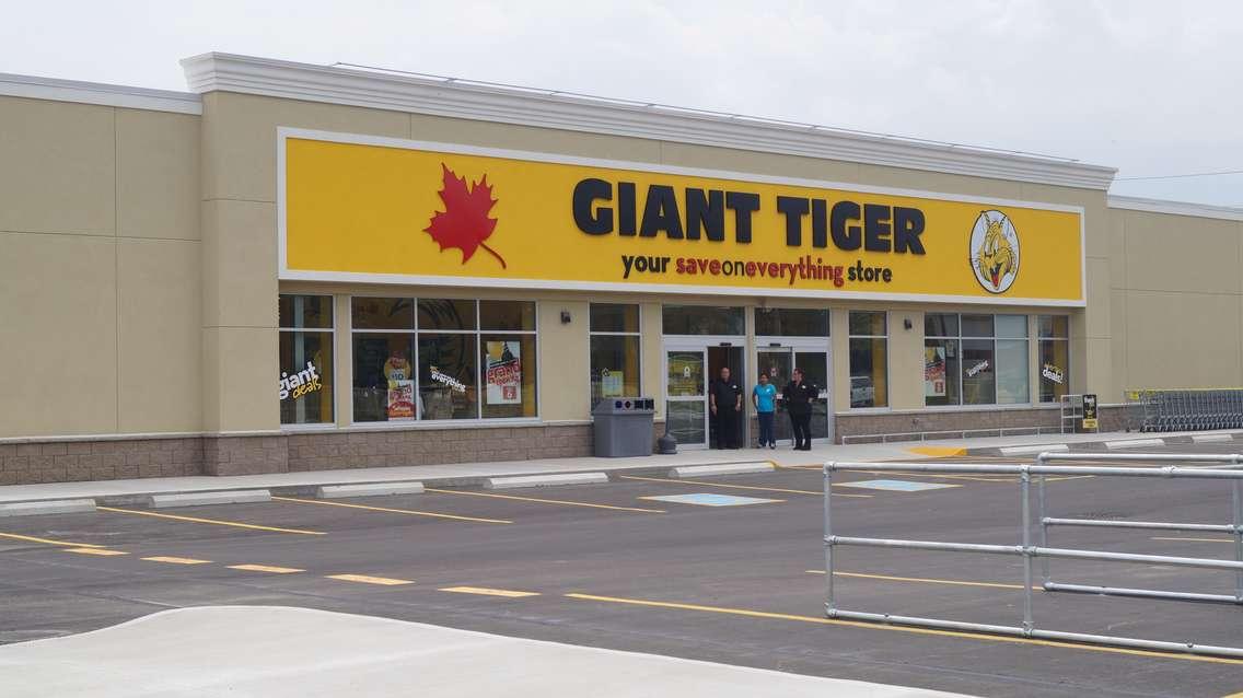 Giant Tiger London Road location, opening June 6 2015 (BlackburnNews.com Photo by Briana Carnegie June 5 2015)