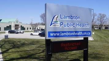 Lambton Public Health on Exmouth Street in Sarnia. 27 April 2020. (BlackburnNews.com photo by Colin Gowdy)