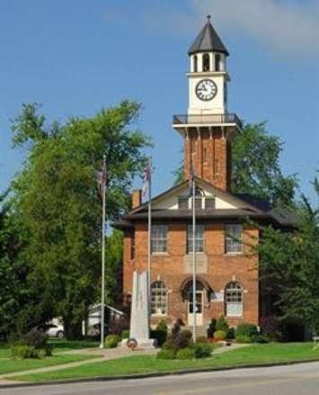 Former Thamesville Town Hall. Photo by Paul Schmoldt courtesy of www.chatham-kent.ca