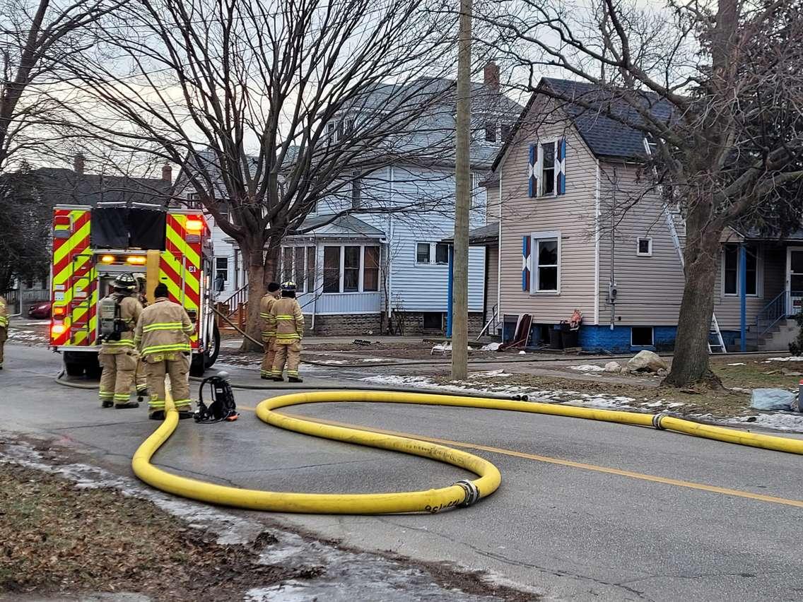 Fire on Davis Street in Sarnia. January 22, 2022. (Photo by Stephanie Chaves.)