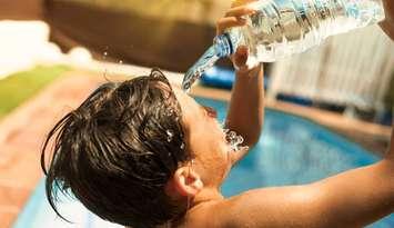 Cooling off in the heat. Photo by ojos de hojalata. iStock / Getty Images Plus