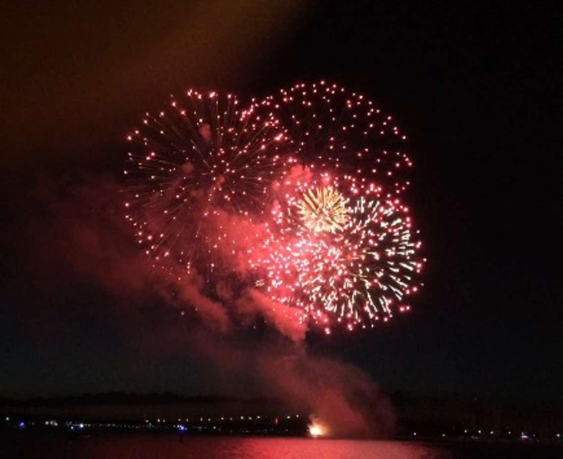 Sarnia's Canada 150 fireworks July 1, 2017 (photo by Dave Dentinger)