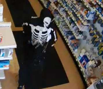 Photo of a robbery suspect Aug 23, 2017. Photo courtesy of the Sarnia Police Service. 