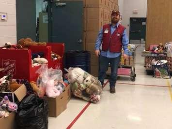 Lowe's workers helping stuff the Salvation Army Chirstmas Hampers. December 6, 2017. (Photo from the Salvation Army Sarnia facebook page)