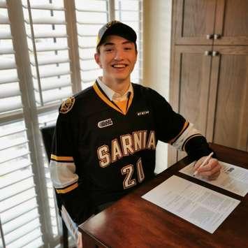 Ryder McIntyre signs with the Sarnia Sting (Photo courtesy of Sarnia Sting)