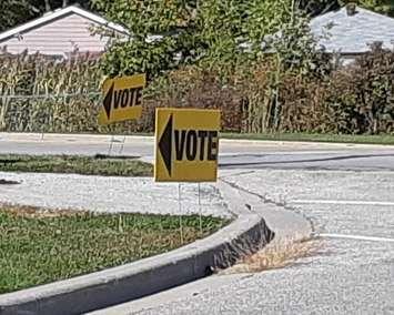 Signs direct voters to the poll station. Photo by Mark Brown/Blackburn News.