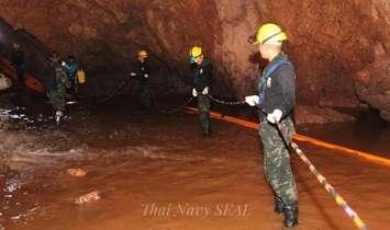 A photo of the rescue inside a cave complex in Thailand (Photo courtesy of Thai Navy Seals)