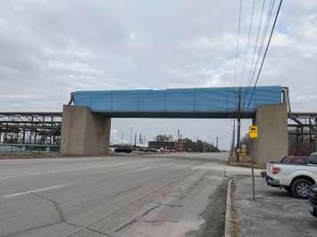 Pipe bridge across Vidal Street. January 15, 2020. (BlackburnNews.com photo by Josh Boyce)