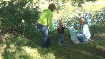 Volunteers clean up Tony Stranak Conservation area. (Blacburnnews.com File photo)