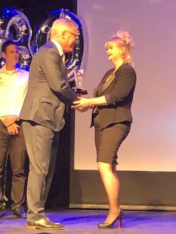 Bluewater Power CEO Janice McMichael-Dennis accepts Business Leadership Award Oct. 18, 2019 (Photo from Bluewater Power via Twitter)
